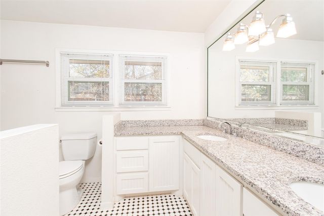 812 N Penelope ST, Belton, TX 76513