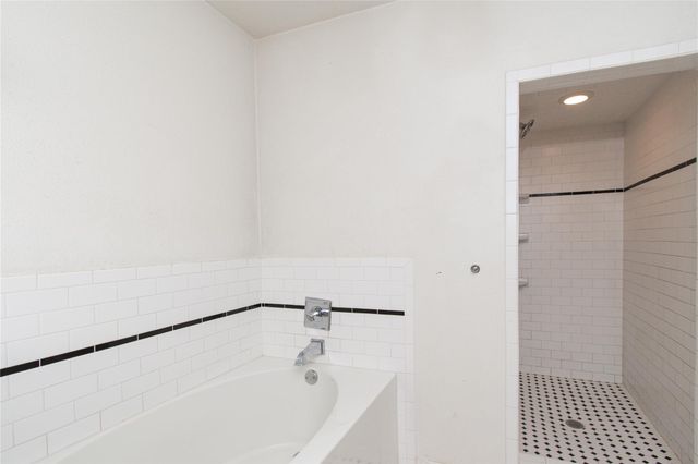 812 N Penelope ST, Belton, TX 76513