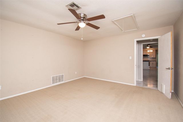 812 N Penelope ST, Belton, TX 76513