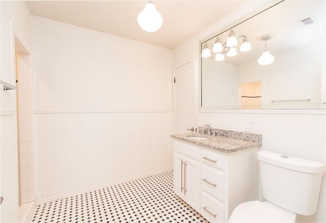 812 N Penelope ST, Belton, TX 76513