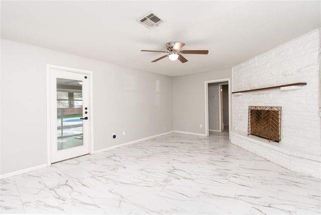 812 N Penelope ST, Belton, TX 76513