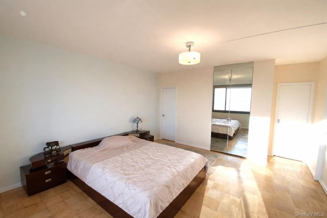 27110 Grand Central Parkway 1V, Floral Park, NY 11005