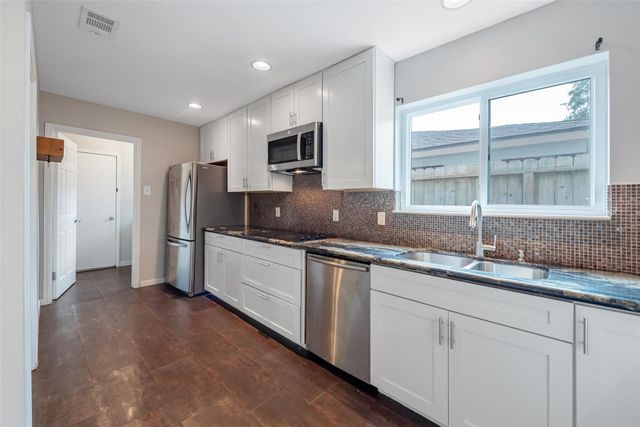 2317 Nassau Drive, Seabrook, TX 77586