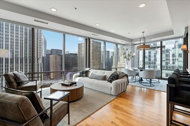 240 E Illinois Street 2401, Chicago, IL 60611
