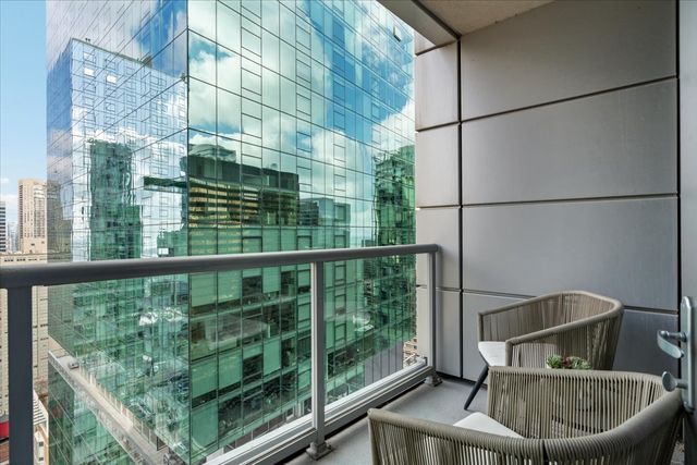 240 E Illinois Street 2401, Chicago, IL 60611