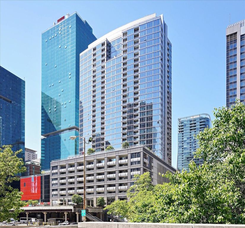 240 E Illinois Street 2401, Chicago, IL 60611