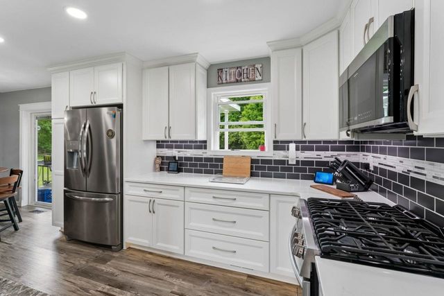 3084 Eugene Street, Burton, MI 48519