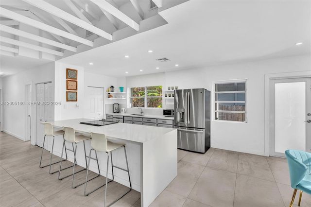 9264 Byron Ave, Surfside, FL 33154