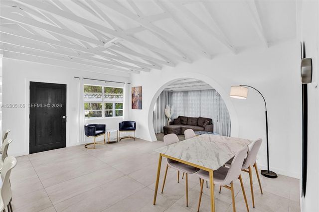 9264 Byron Ave, Surfside, FL 33154