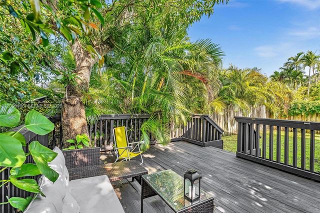 9264 Byron Ave, Surfside, FL 33154