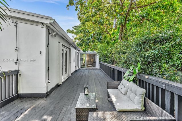 9264 Byron Ave, Surfside, FL 33154