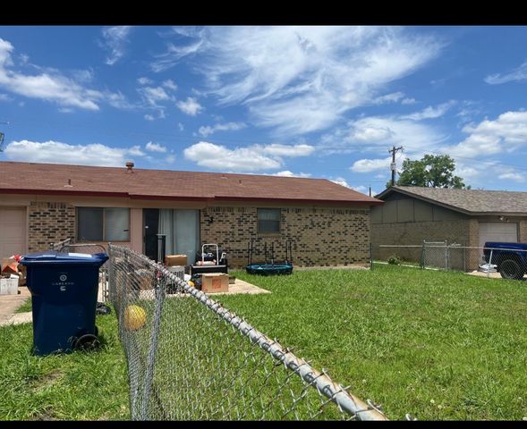 914 Pleasant Valley Road, Garland, TX 75040