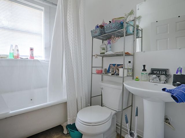 422 E CITRUS AVENUE, Eustis, FL 32726