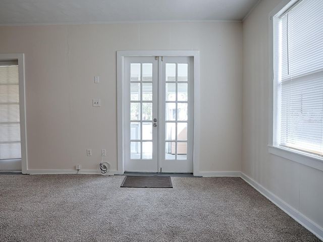 422 E CITRUS AVENUE, Eustis, FL 32726