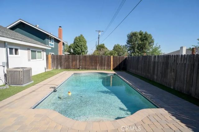 777 W Casmalia Street, Rialto, CA 92377