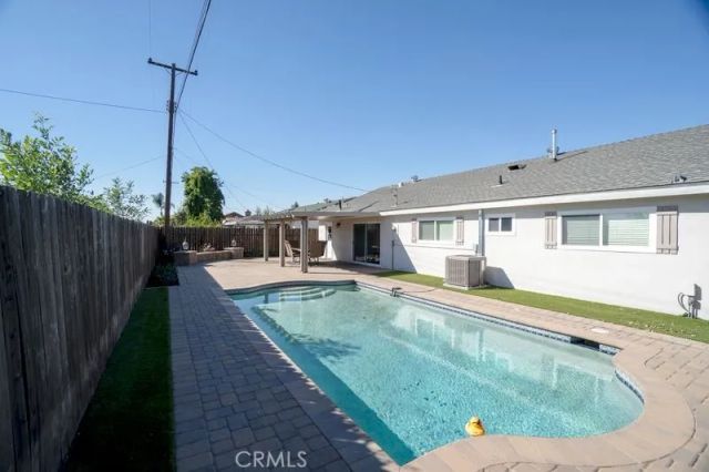 777 W Casmalia Street, Rialto, CA 92377