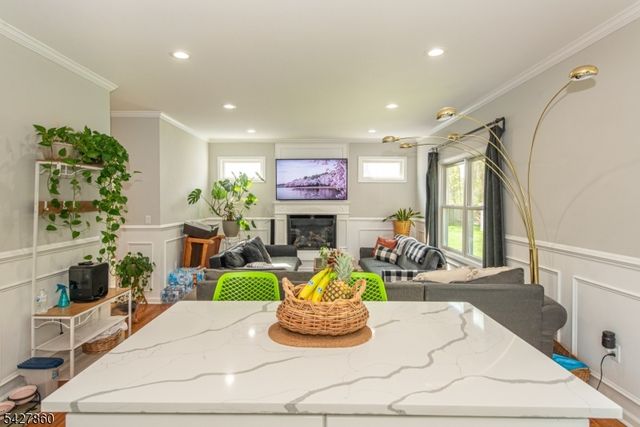 15 Norman Ave, Parsippany-troy Hills Twp., NJ 07034