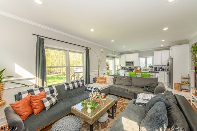 15 Norman Ave, Parsippany-troy Hills Twp., NJ 07034