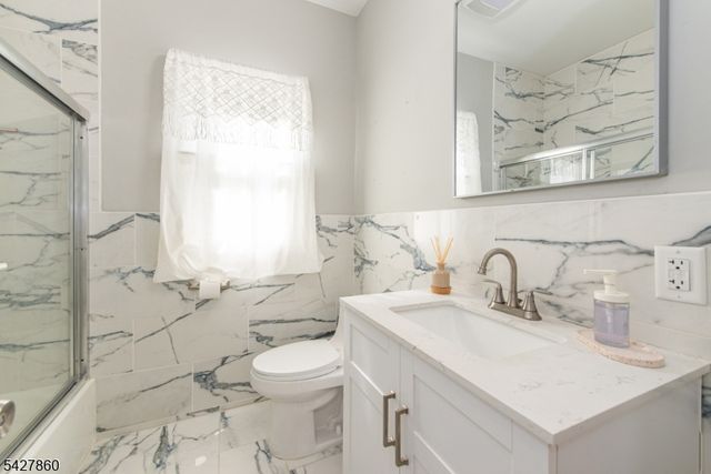 15 Norman Ave, Parsippany-troy Hills Twp., NJ 07034