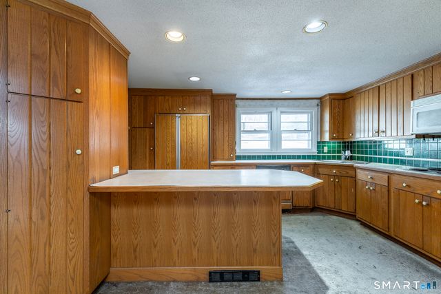 15 Hollow Road, Watertown, CT 06795