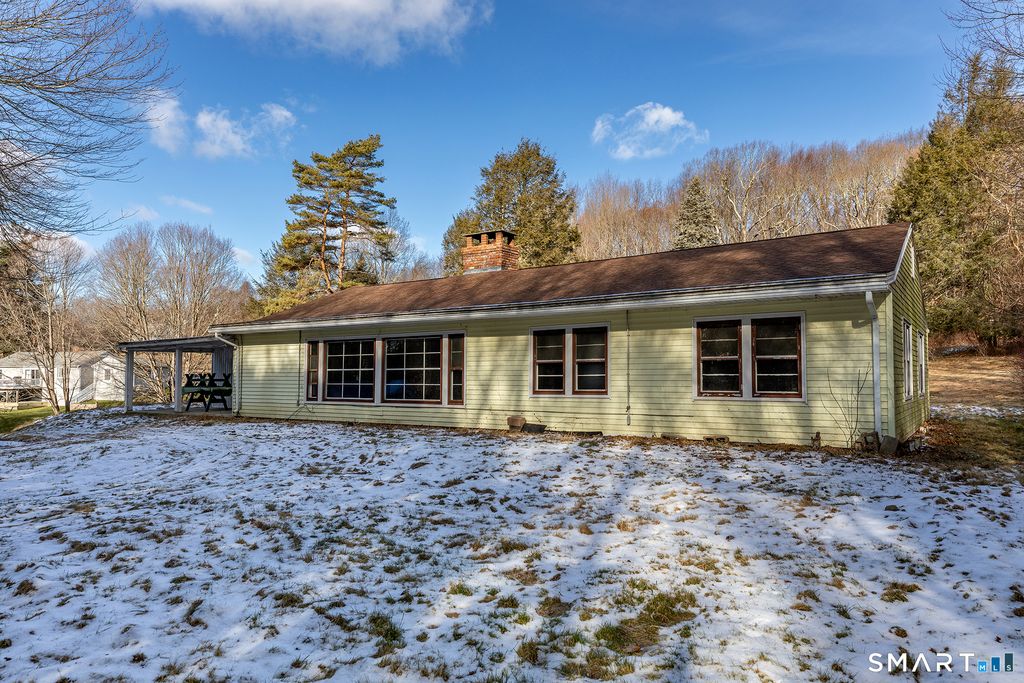 15 Hollow Road, Watertown, CT 06795