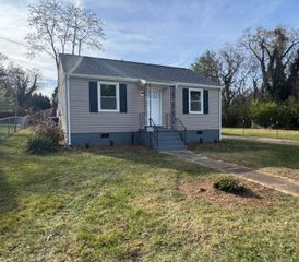 1016 26th ST, Roanoke, VA 24015