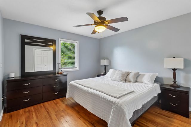709 W Rock Island Street, Knoxville, IA 50138