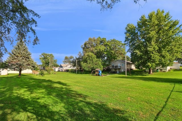 709 W Rock Island Street, Knoxville, IA 50138