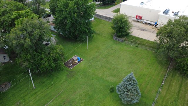 709 W Rock Island Street, Knoxville, IA 50138