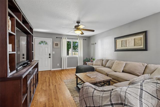 709 W Rock Island Street, Knoxville, IA 50138