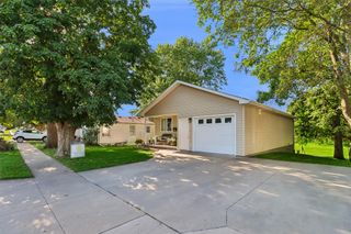 709 W Rock Island Street, Knoxville, IA 50138