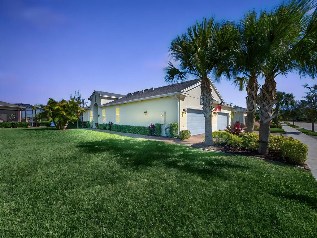 12873 SW Lake Fern Circle, Port St. Lucie, Port St Lucie, FL 34987