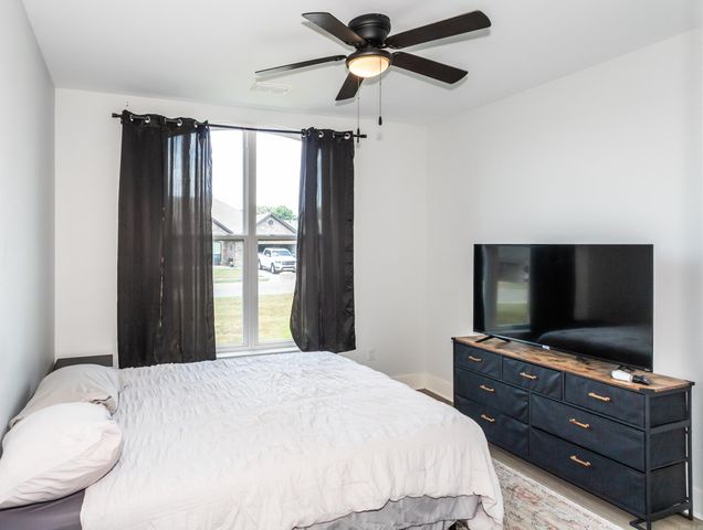 5607 HUMMINGBIRD Lane, Jacksonville, AR 72076