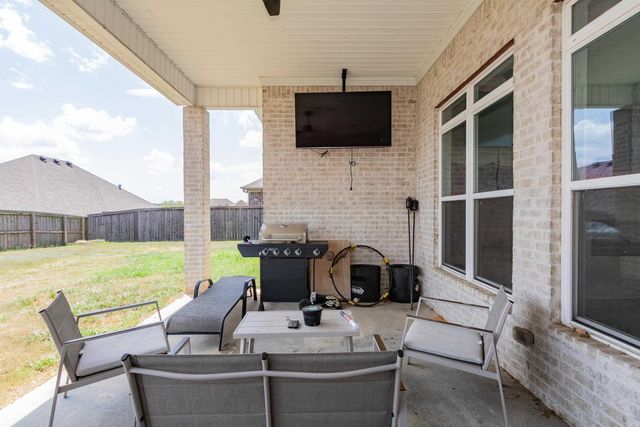 5607 HUMMINGBIRD Lane, Jacksonville, AR 72076