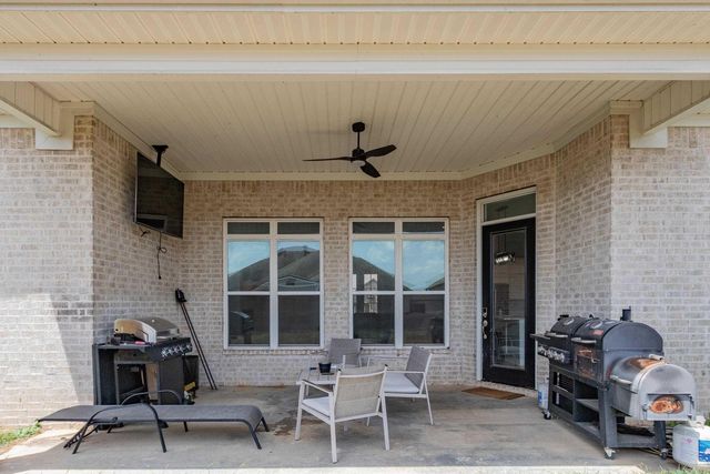 5607 HUMMINGBIRD Lane, Jacksonville, AR 72076