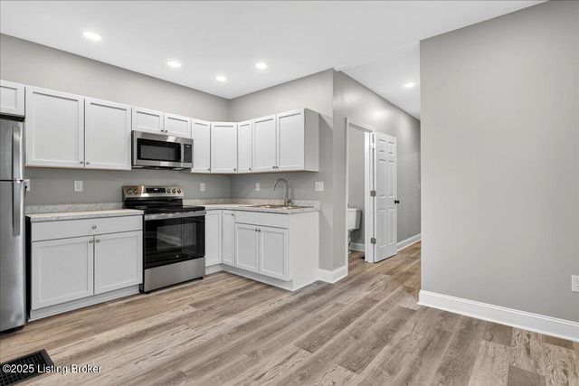 3121 W Magnolia Ave, Louisville, KY 40211