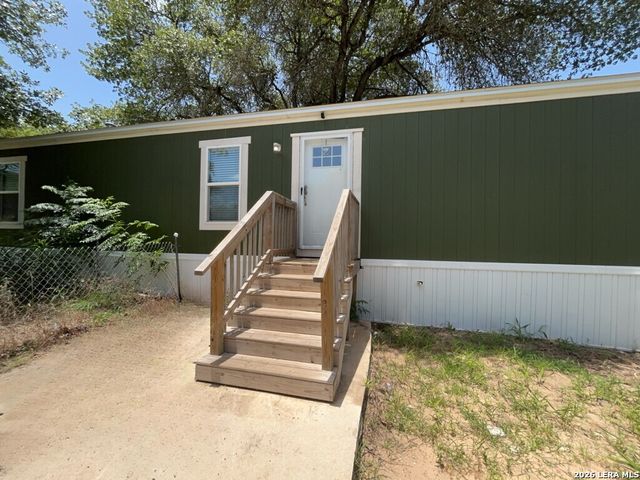 4426 SOUTHERN TRL, Von Ormy, TX 78073