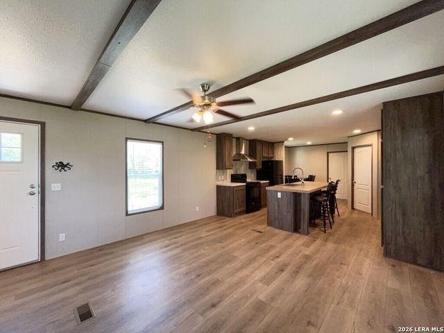 4426 SOUTHERN TRL, Von Ormy, TX 78073
