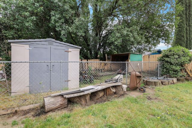 3414 Bardick Road, Anderson, CA 96007