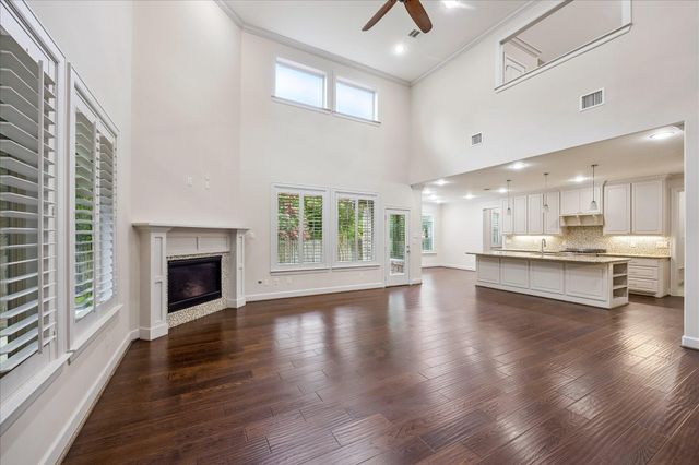 1717 Creek Drive, Houston, TX 77055