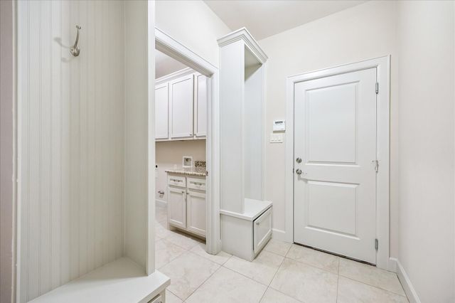 1717 Creek Drive, Houston, TX 77055