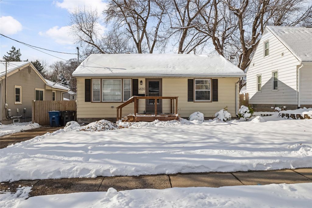4120 10th Street, Des Moines, IA 50313