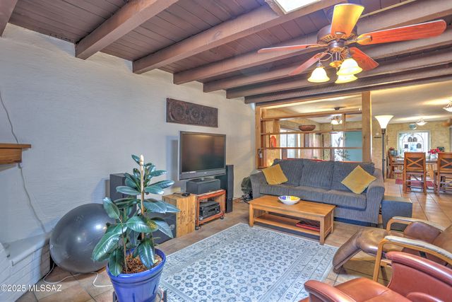 2631 E Prince Road, Tucson, AZ 85716