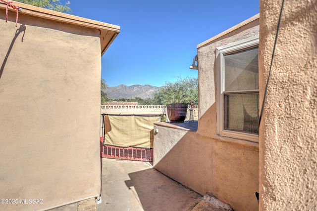 2631 E Prince Road, Tucson, AZ 85716