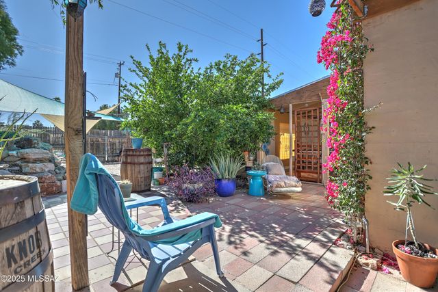 2631 E Prince Road, Tucson, AZ 85716