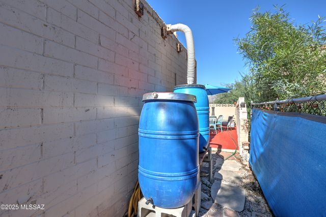 2631 E Prince Road, Tucson, AZ 85716