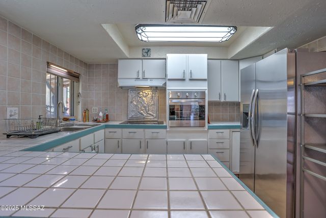 2631 E Prince Road, Tucson, AZ 85716