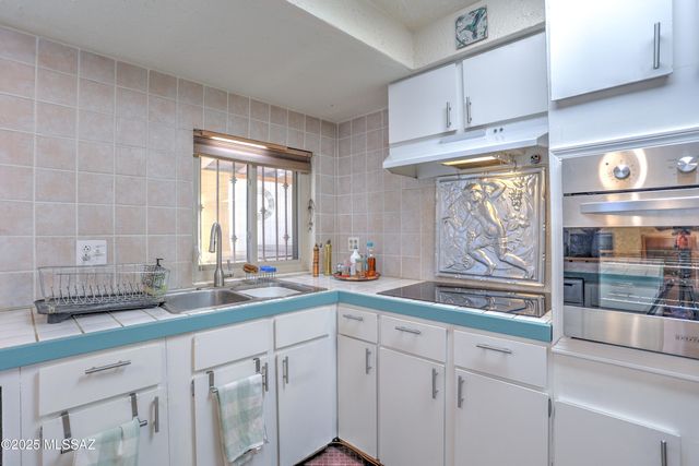 2631 E Prince Road, Tucson, AZ 85716