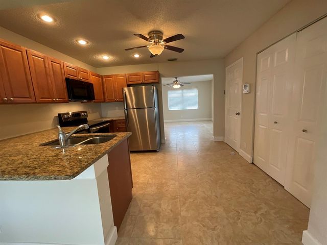 2016 SW 16th Avenue, Boynton Beach, FL 33426