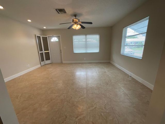 2016 SW 16th Avenue, Boynton Beach, FL 33426